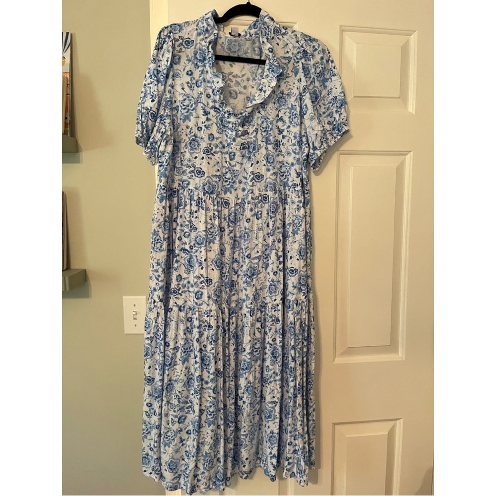 Crown & Ivy Floral Blue Dress